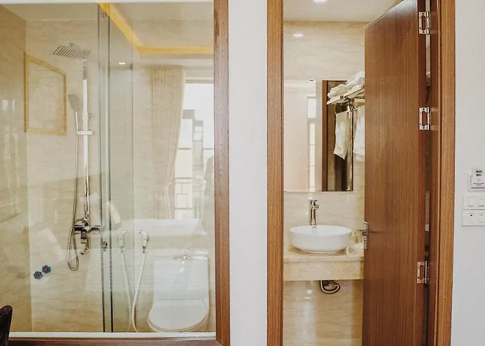 Beach Hotel 3* Hạ Long