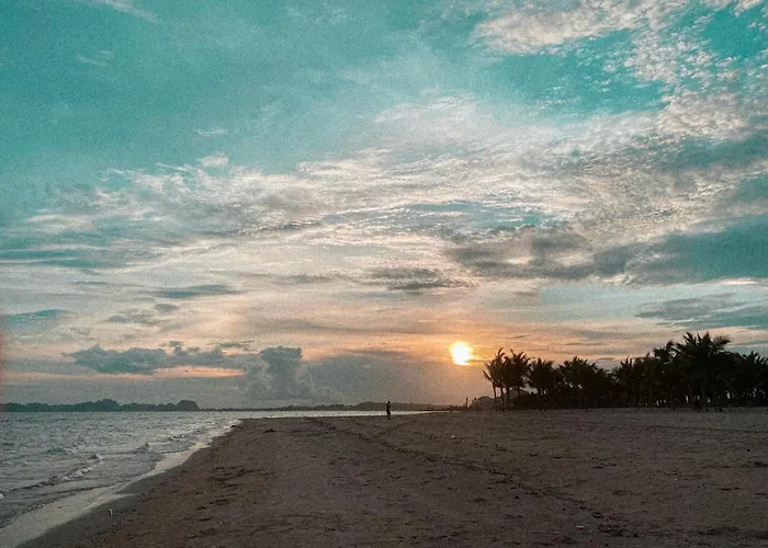 Beach Hotel Hotel Hạ Long